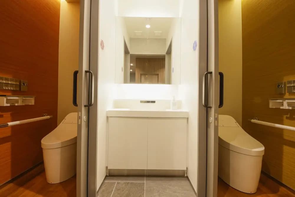 Plum Hotel - photo 9
