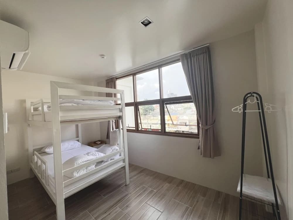 Krung Tone Hostel - photo 4