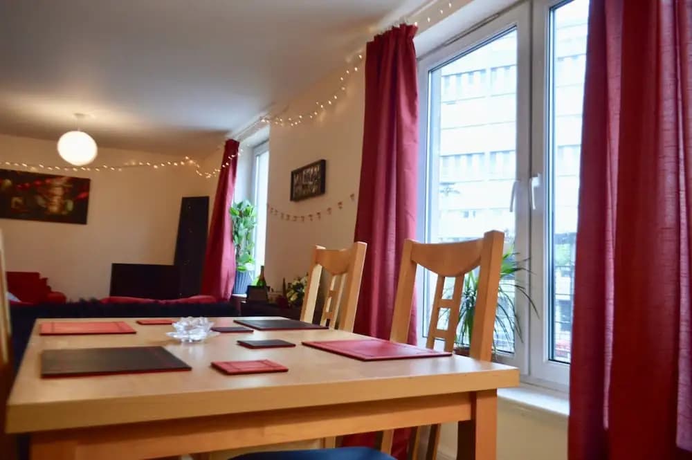 3 Bedroom Flat In Leith - photo 9