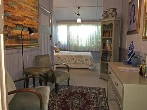 The Chalet Guesthouse And Studio - photo 14