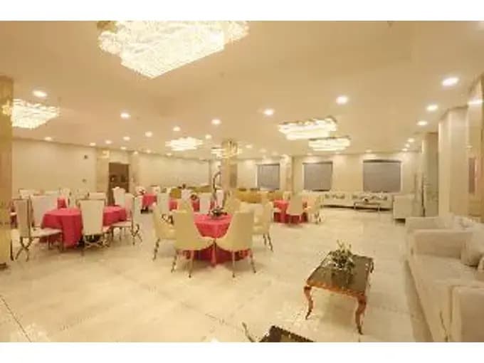 Hotel Luxe Opera NH8 – 7km from IGI Airport Delhi - photo 18