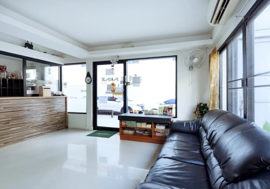Nine Place - Sukhumwit Soi 40-Rama4 branch - photo 4