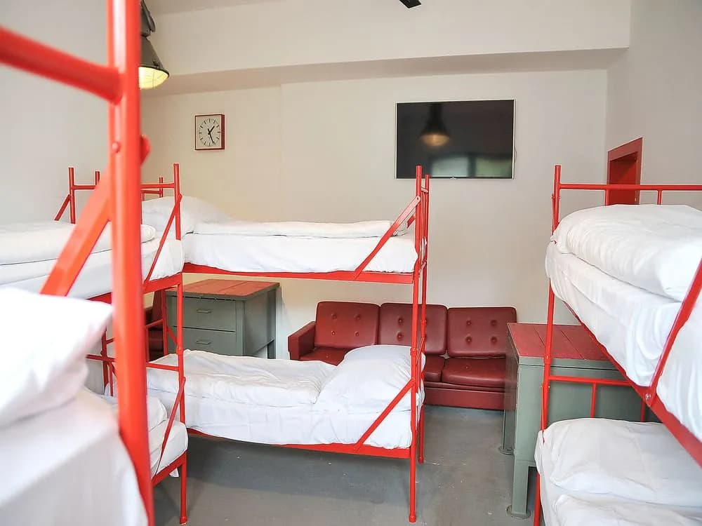 Hostel - With Private Entrance - photo 6