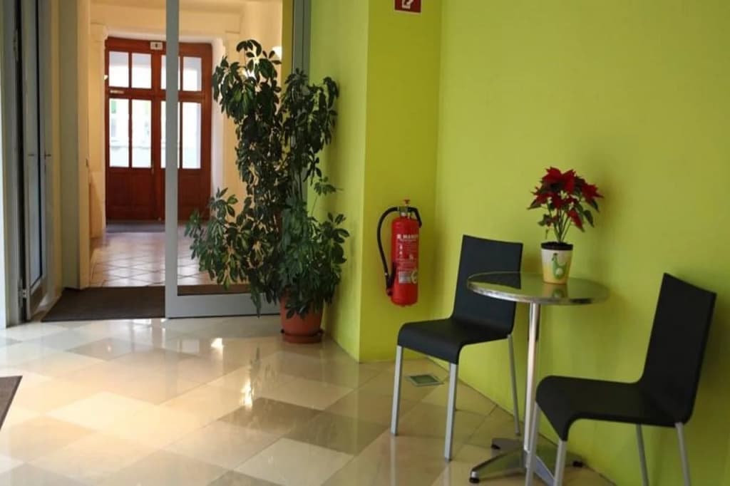 Hotel Caroline - photo 12
