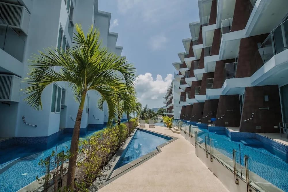 Maroon Studio at the Beachfront - photo 8