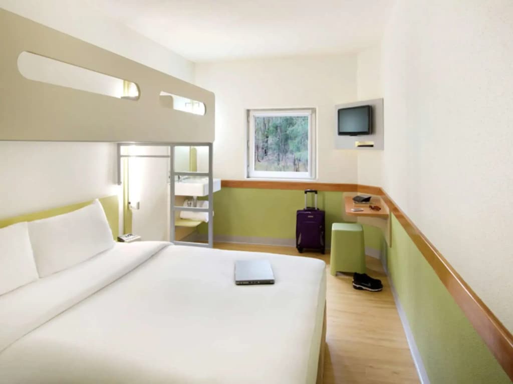 ibis budget Melbourne Airport - photo 3