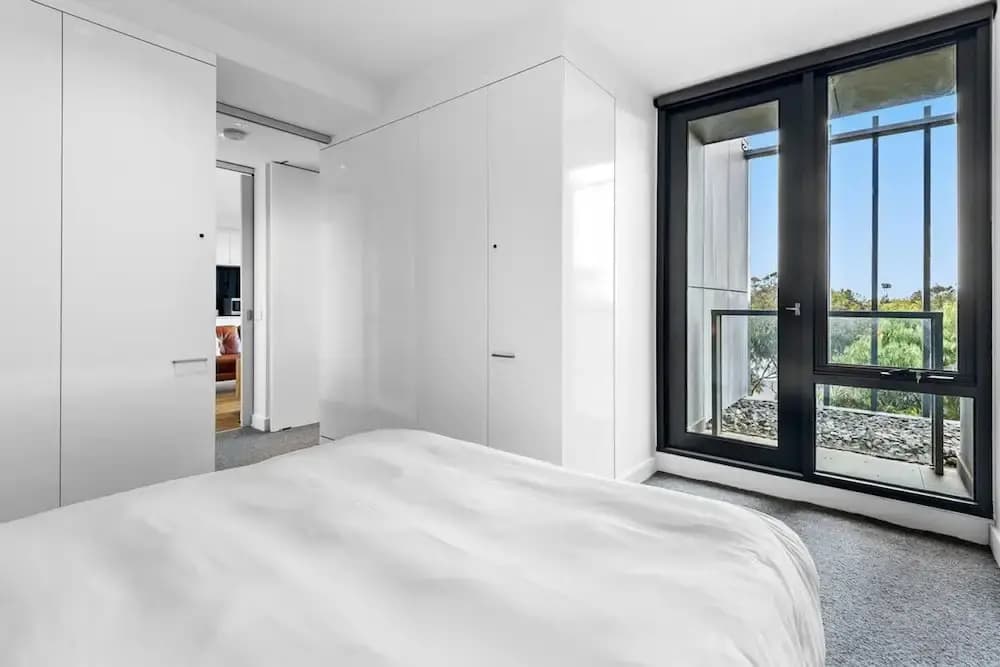 Pristine 1-bed Apartment Near Local Cafes - photo 10