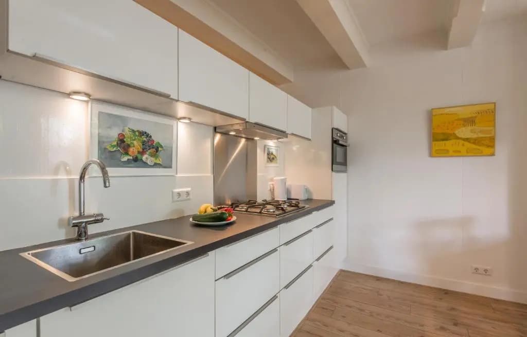 Canal View Amsterdam apartment - photo 17