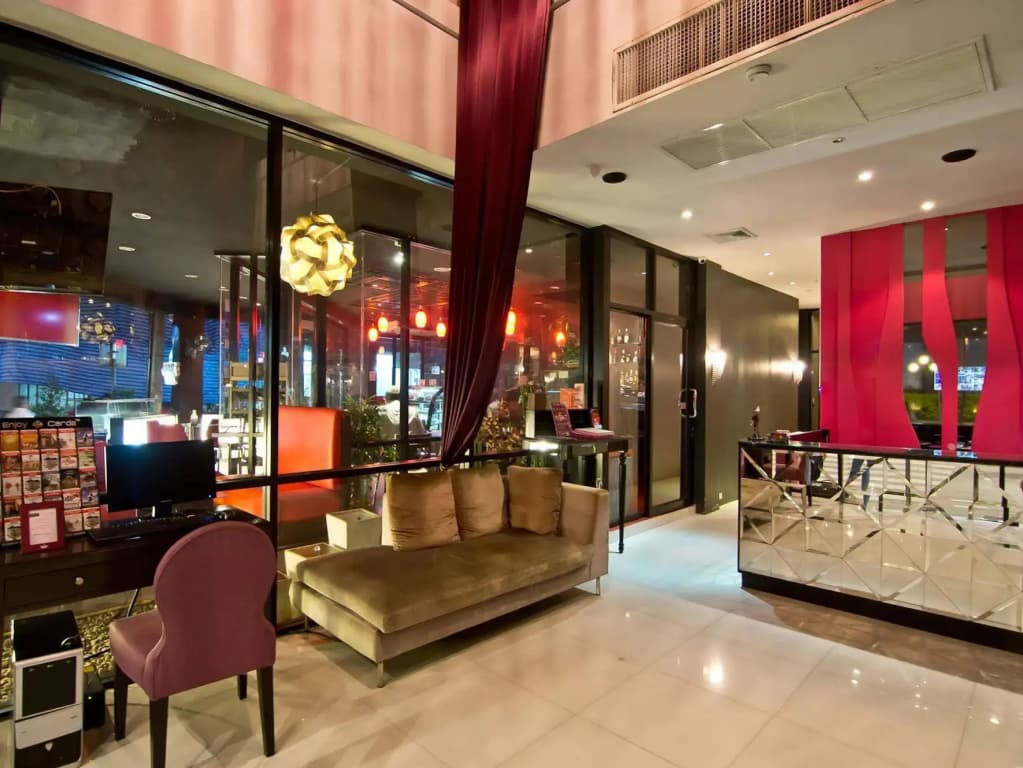 Glitz Bangkok Hotel - photo 1