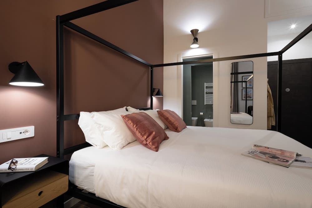 Style & Stone Guest House - photo 23