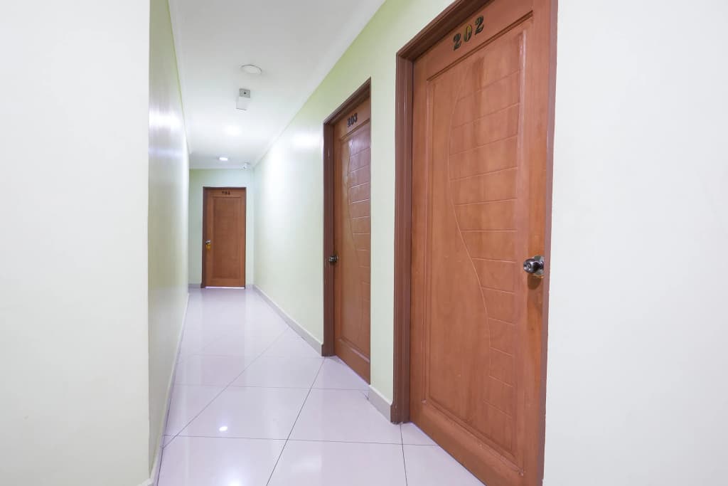 Hotel Pritty - photo 11