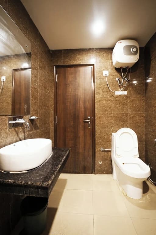 Hotel Peridot Near IGI Delhi Airport - photo 10