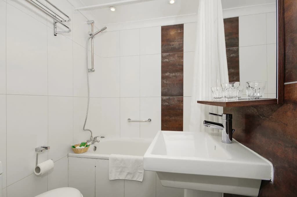 Kingsway Park Hotel at Park Avenue - photo 7