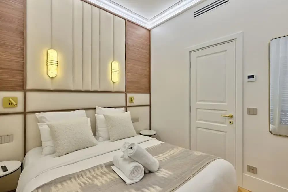 Luxurious Matignon/saint Honore Apartment - photo 4