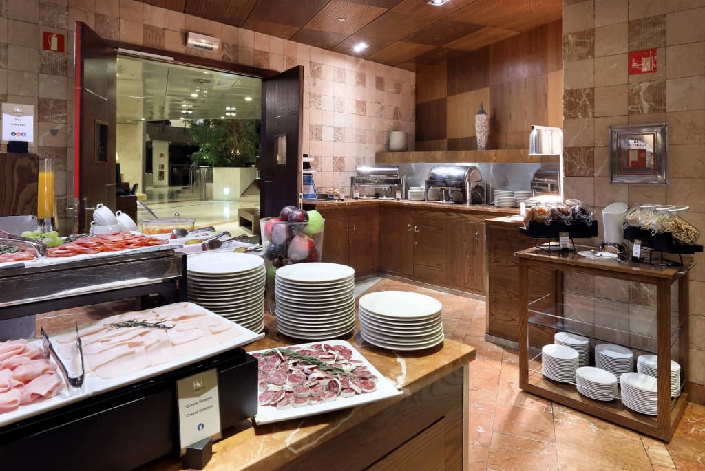 Eurostars Suites Mirasierra - photo 34