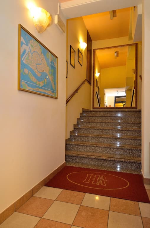 Hotel Amba Alagi - photo 9