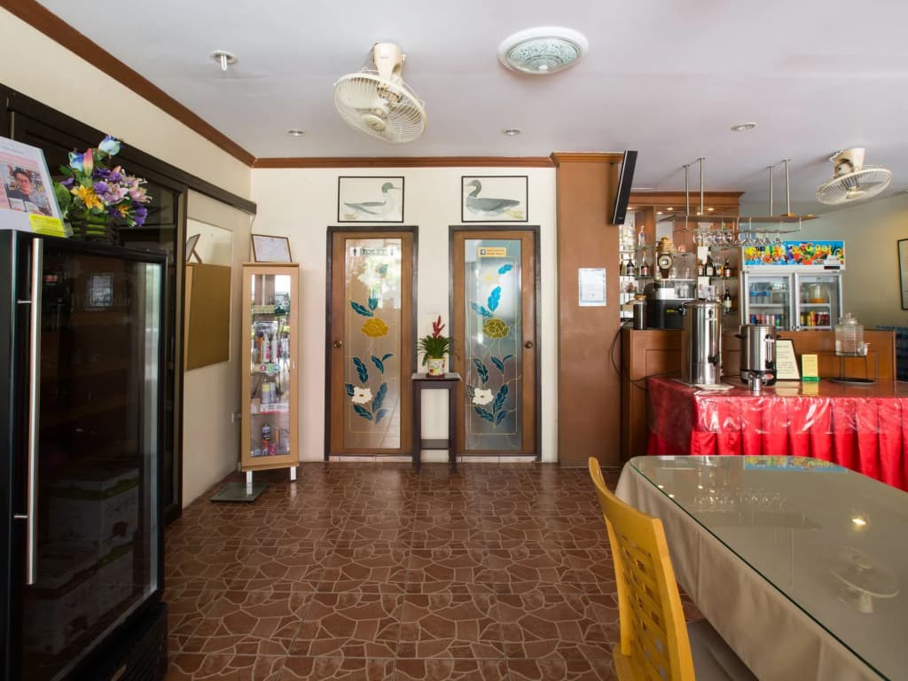 Stefans Guesthouse - photo 26