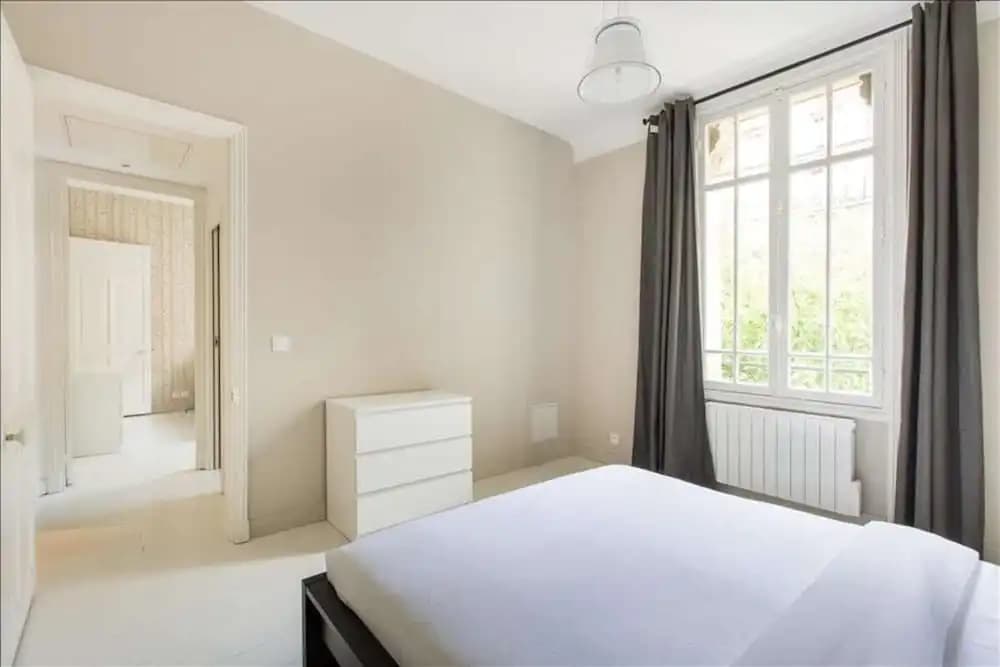 Gorgeous 3 Bedroom Apartment at Eiffel Tower - photo 4