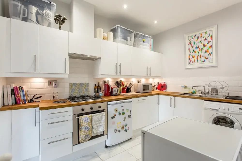 2 Bedroom Flat in Edinburgh - photo 17