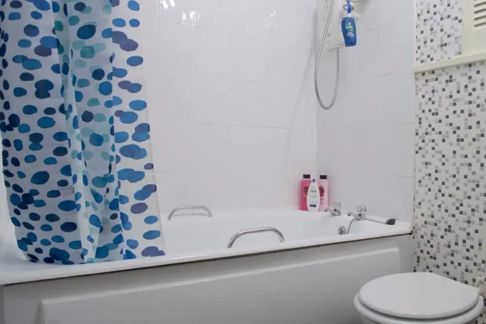 1 Bedroom Flat In Old Town - photo 7