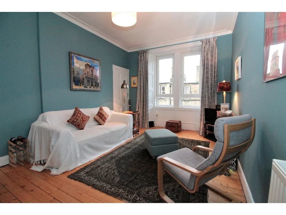 Bright, Spacious Flat For 2 in Edinburgh - photo 5