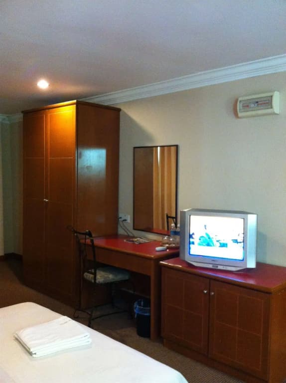 Seri Borneo Hotel - photo 5