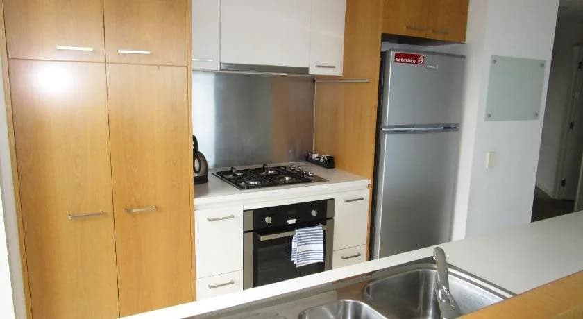 Harbour Escape Apartments - photo 20