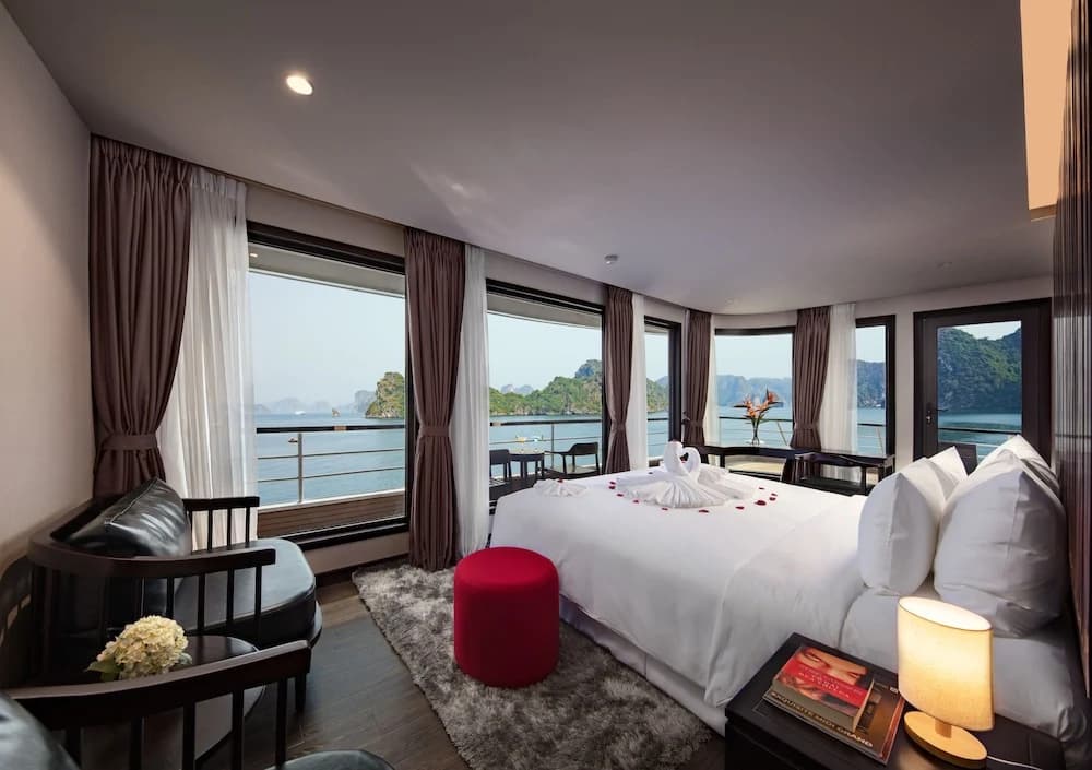 Scarlet Pearl Cruises - photo 2