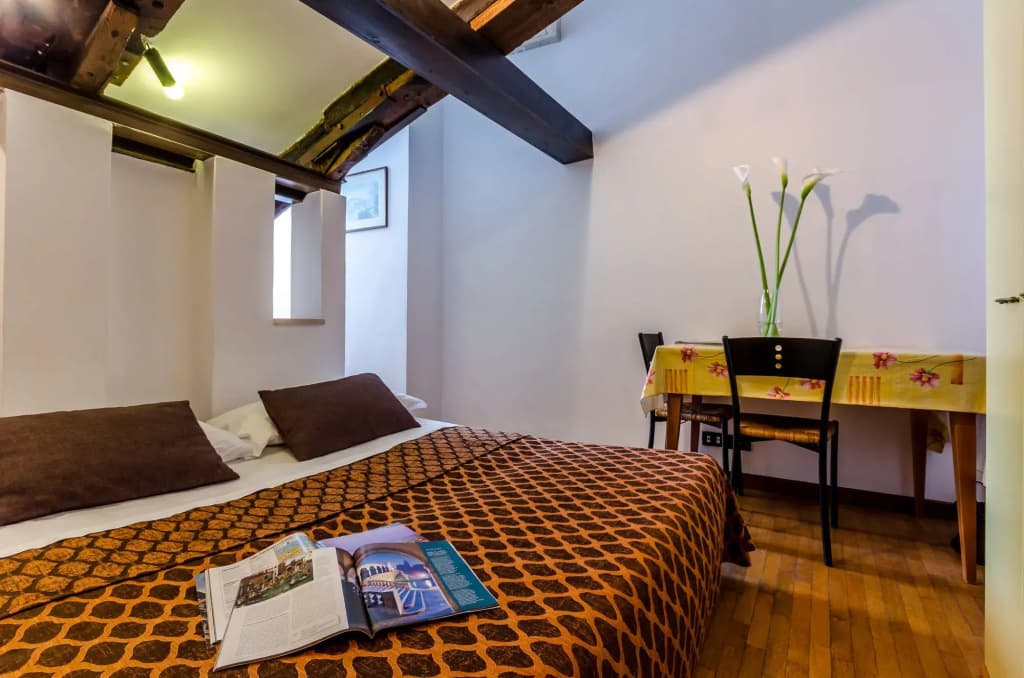 Venice Apartments - photo 20
