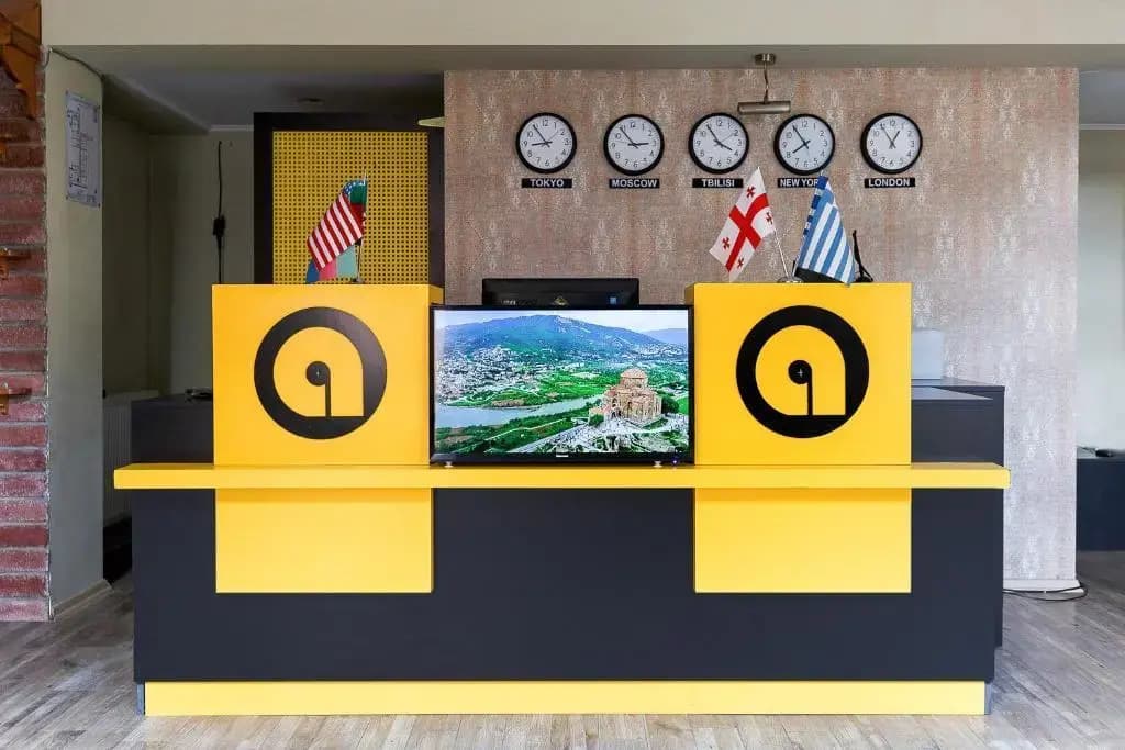 Aura Plaza Hotel - photo 3