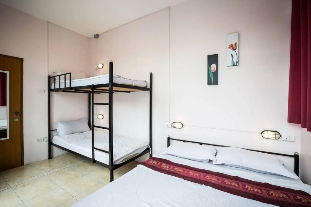 Orchid Hostel - photo 5