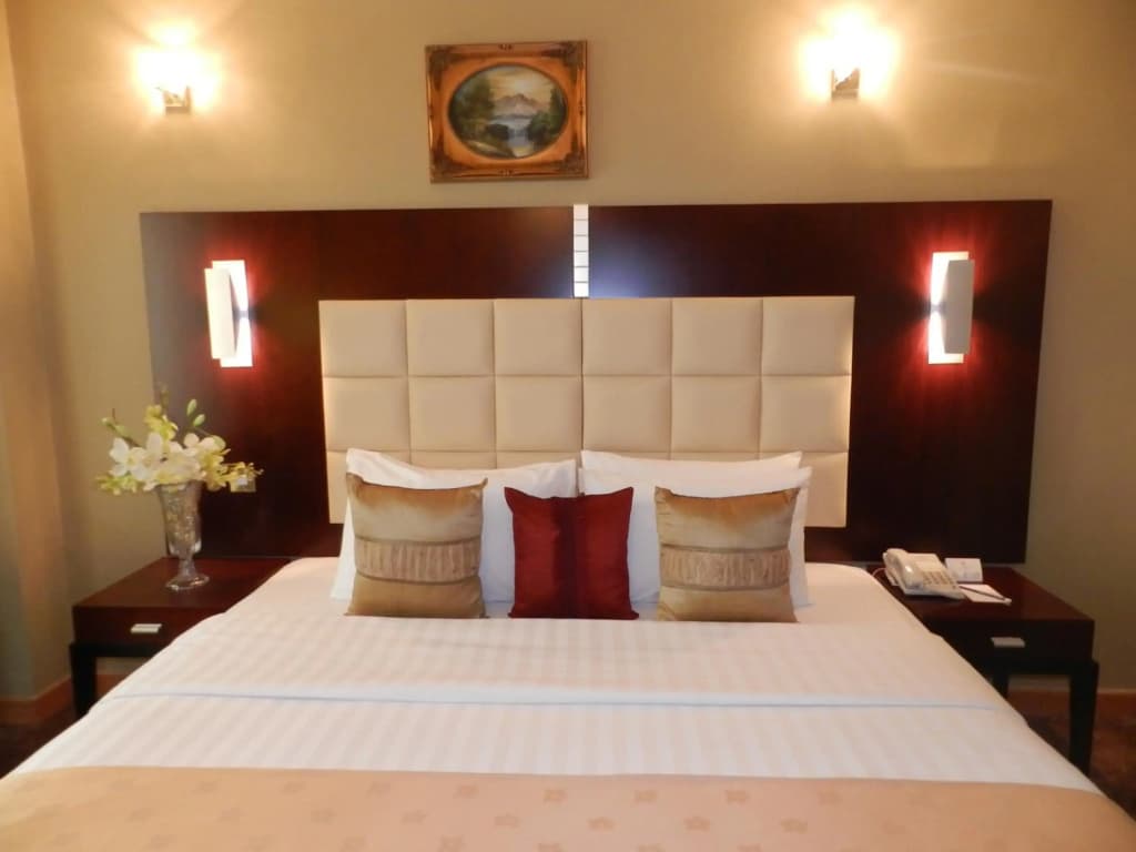 Sun & Sands Seaview Hotel - photo 5