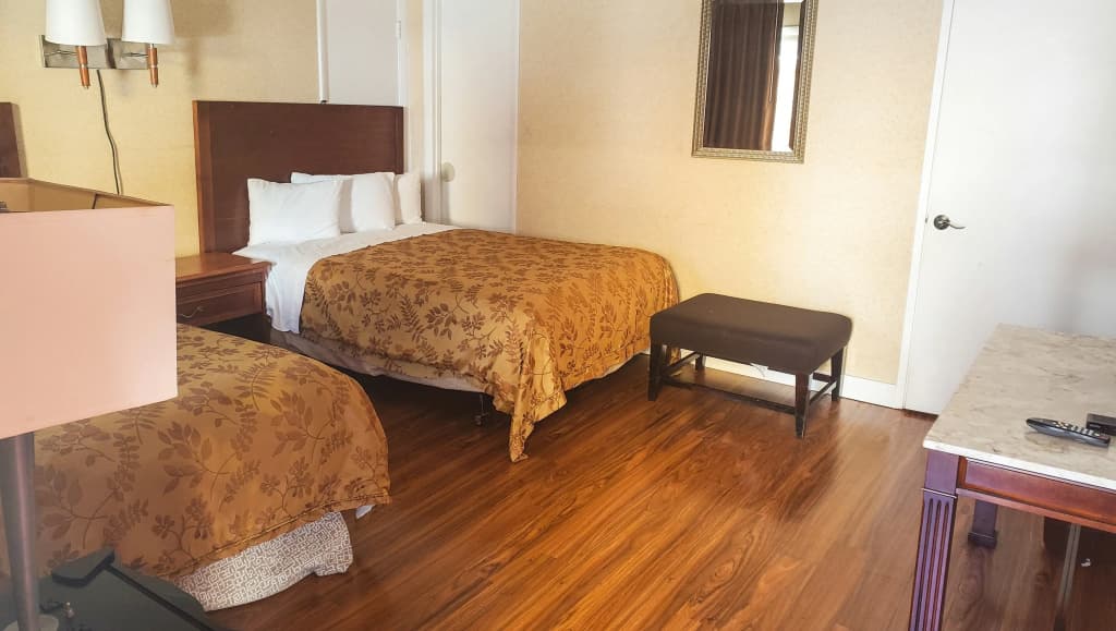 Pacific Heights Inn - photo 31