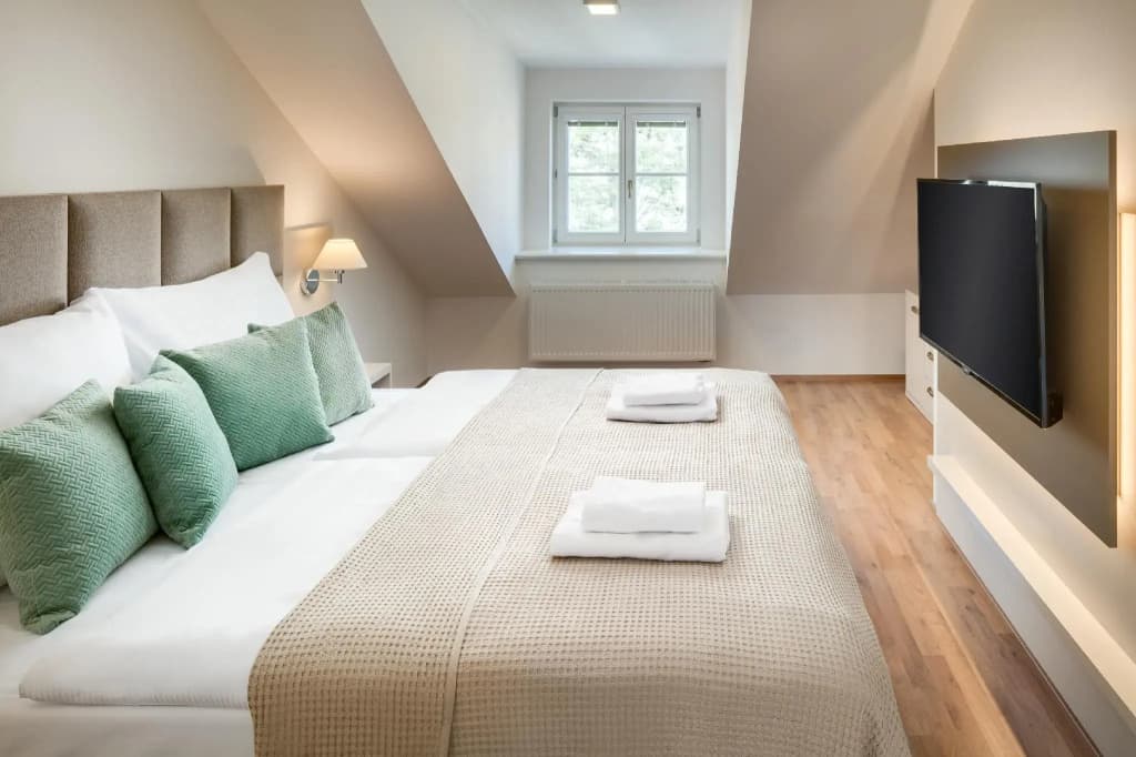 Louren Apartments - photo 15