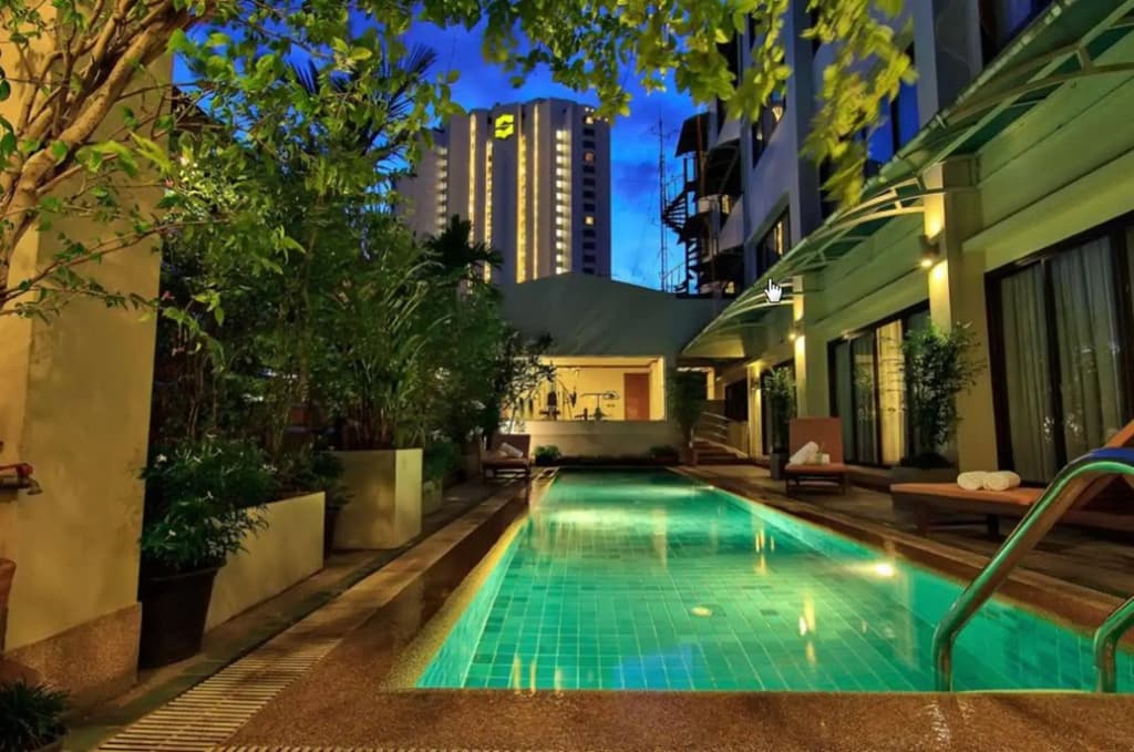 Bossotel Bangkok - photo 18