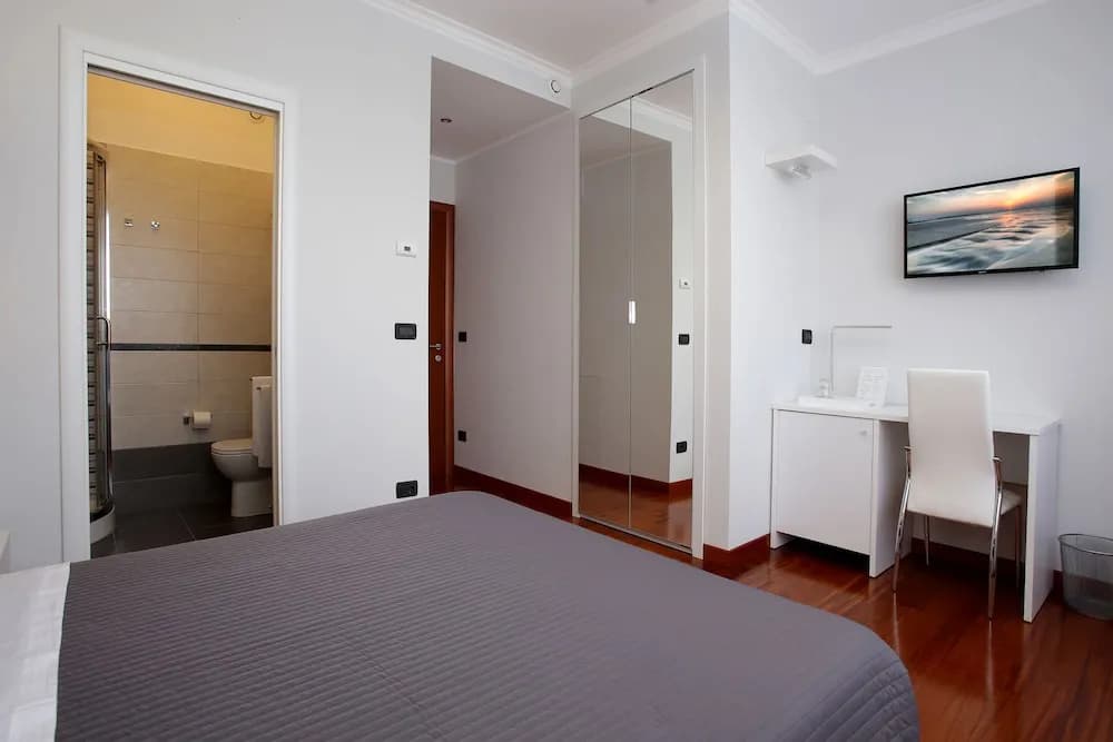 J24 B&B - photo 5