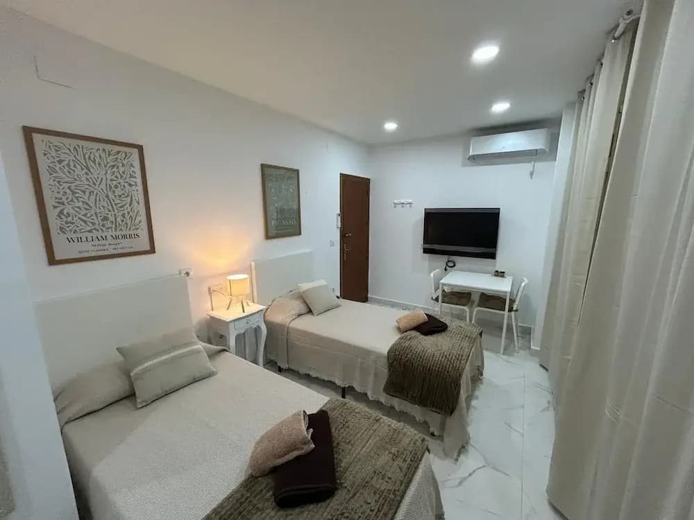 Rooms Rey junto a Plaza España - photo 10
