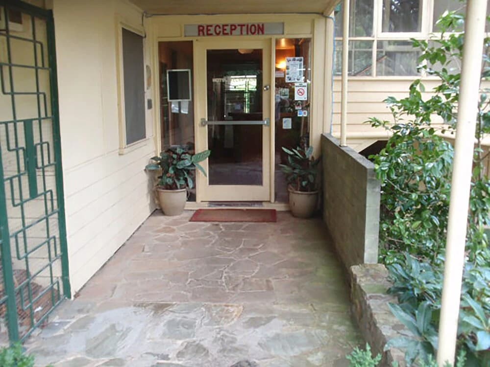 Warburton Lodge - photo 1