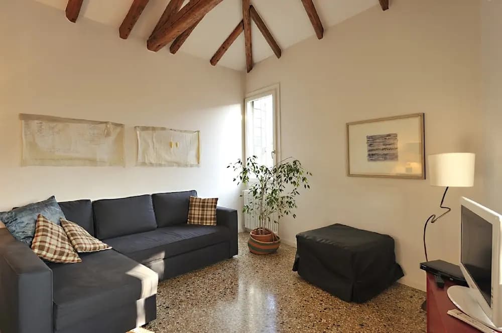 Venice Rialto Apartment With Balcony - photo 5