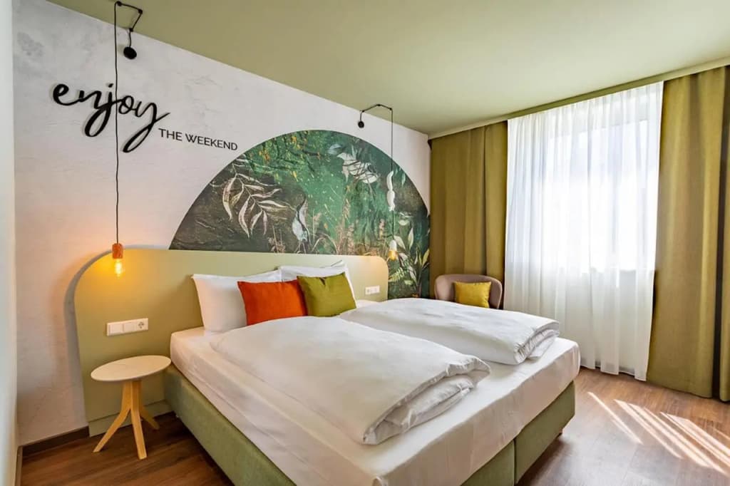The Weekend Hotel - photo 38