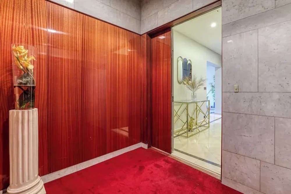 Montaigne Executive Suite - photo 12