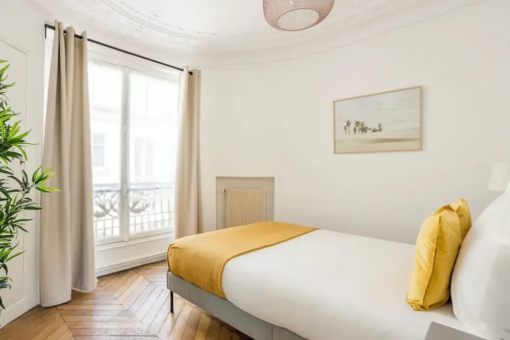 Family Suite Tilsitt Eiffel Tower view - photo 2