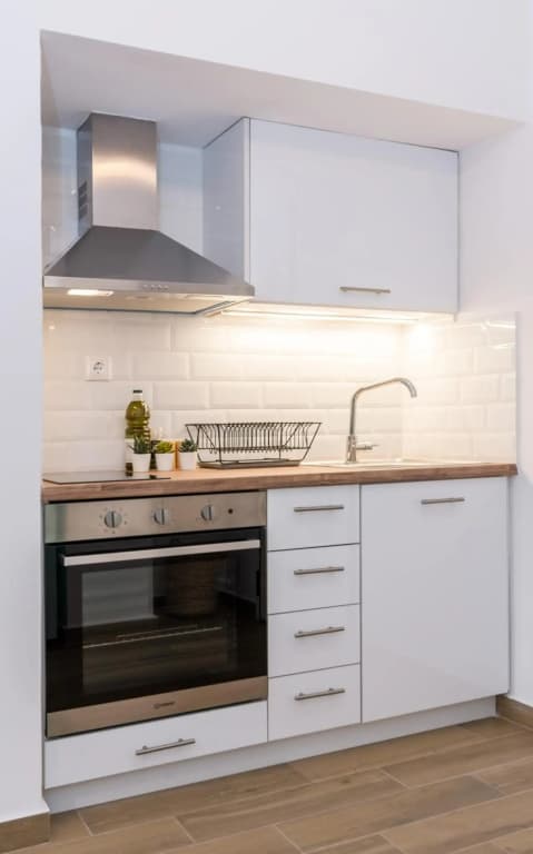 Wide Comfy Studio Apartment Centrally Located In Thissio - photo 7