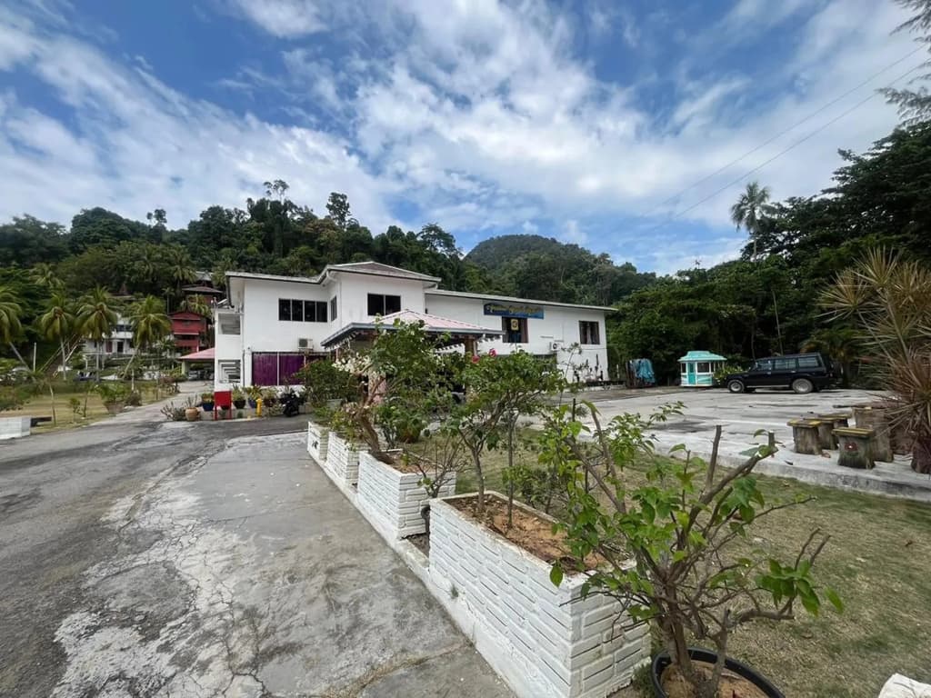 Collection O Analisa Beach Resort - photo 9