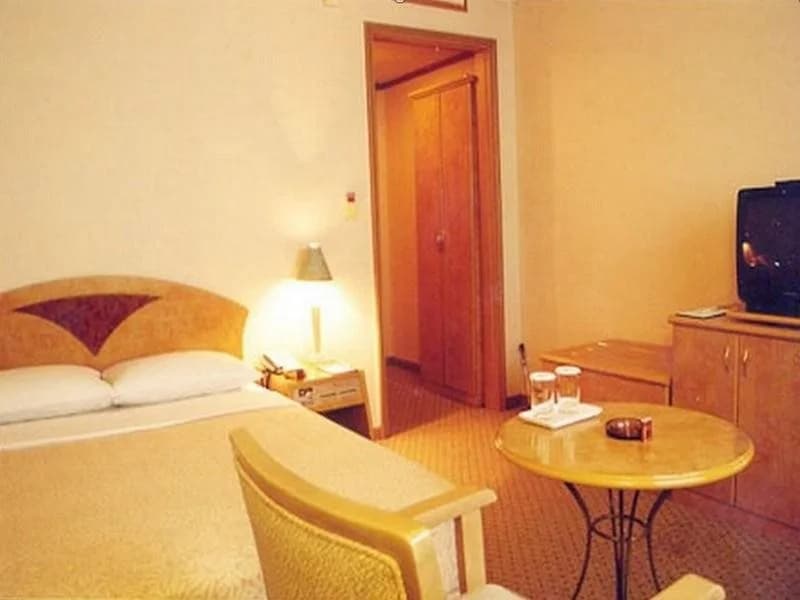 Dynasty - photo 3