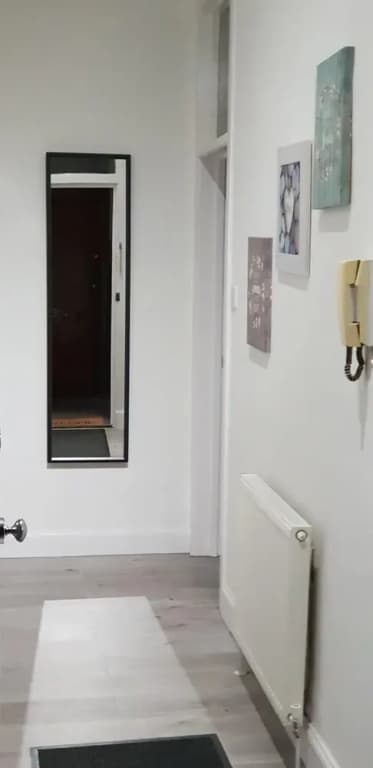 Impeccable 2-bed Apartment - photo 9