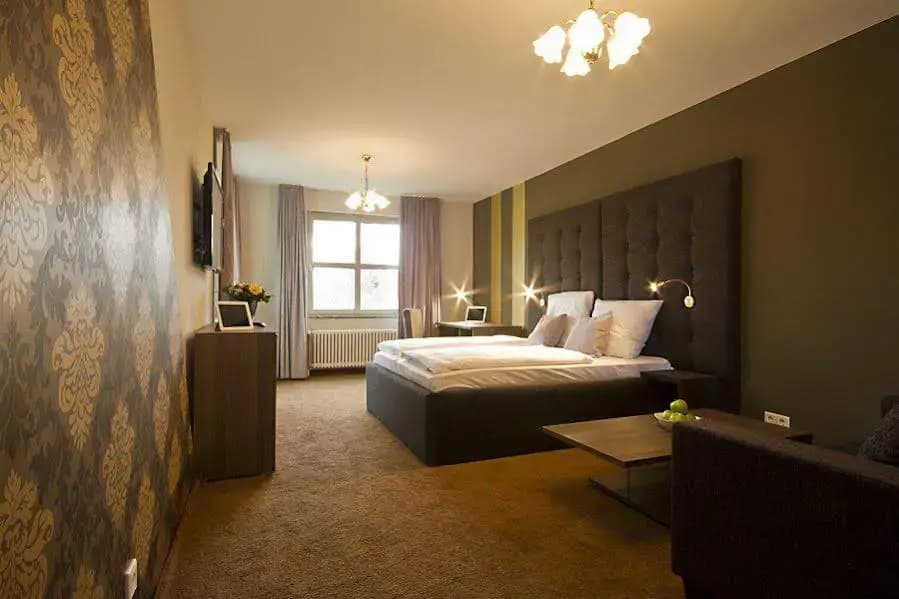 In Hotel Berlin - photo 6