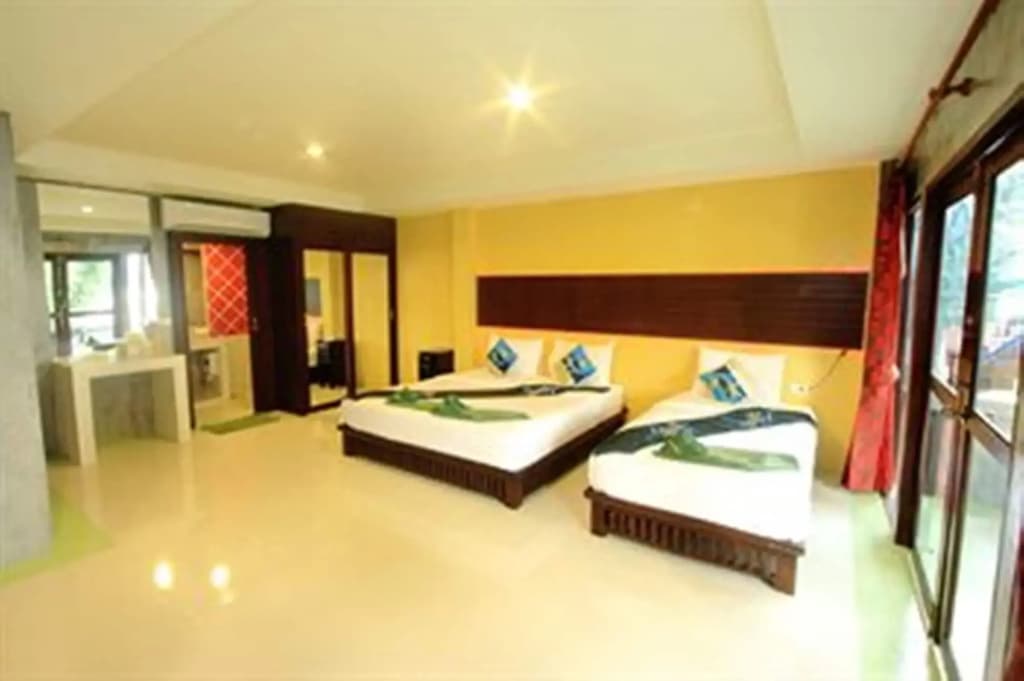 Tharathip Resort - photo 4