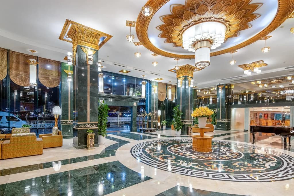 Green Plaza Hotel - photo 1