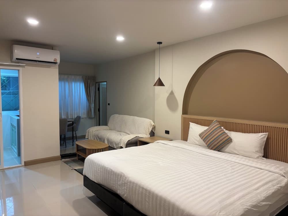 Abundant Eco Hostel - photo 2